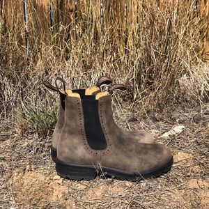 Blundstone Women’s Original High Top Boots - Rustic Brown. Size 8 US / 5 UK.
